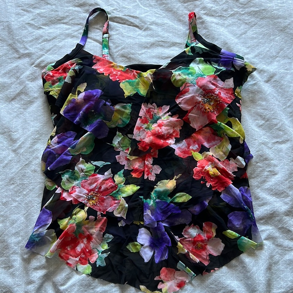 Floral adjustable strap swim top, 20W.